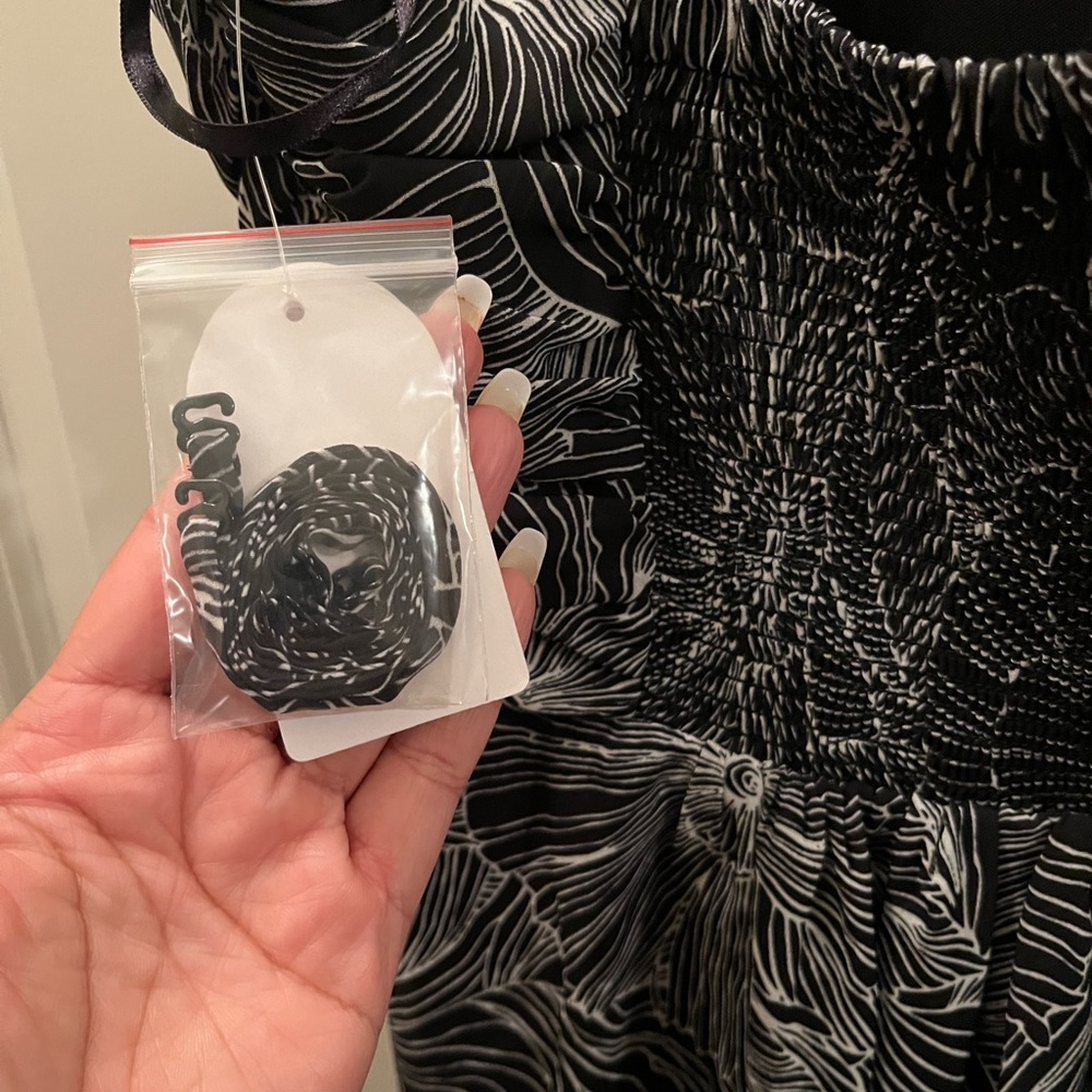 RETAIL $98 Jessica Simpson black and white strapless dress - Picture 3 of 7